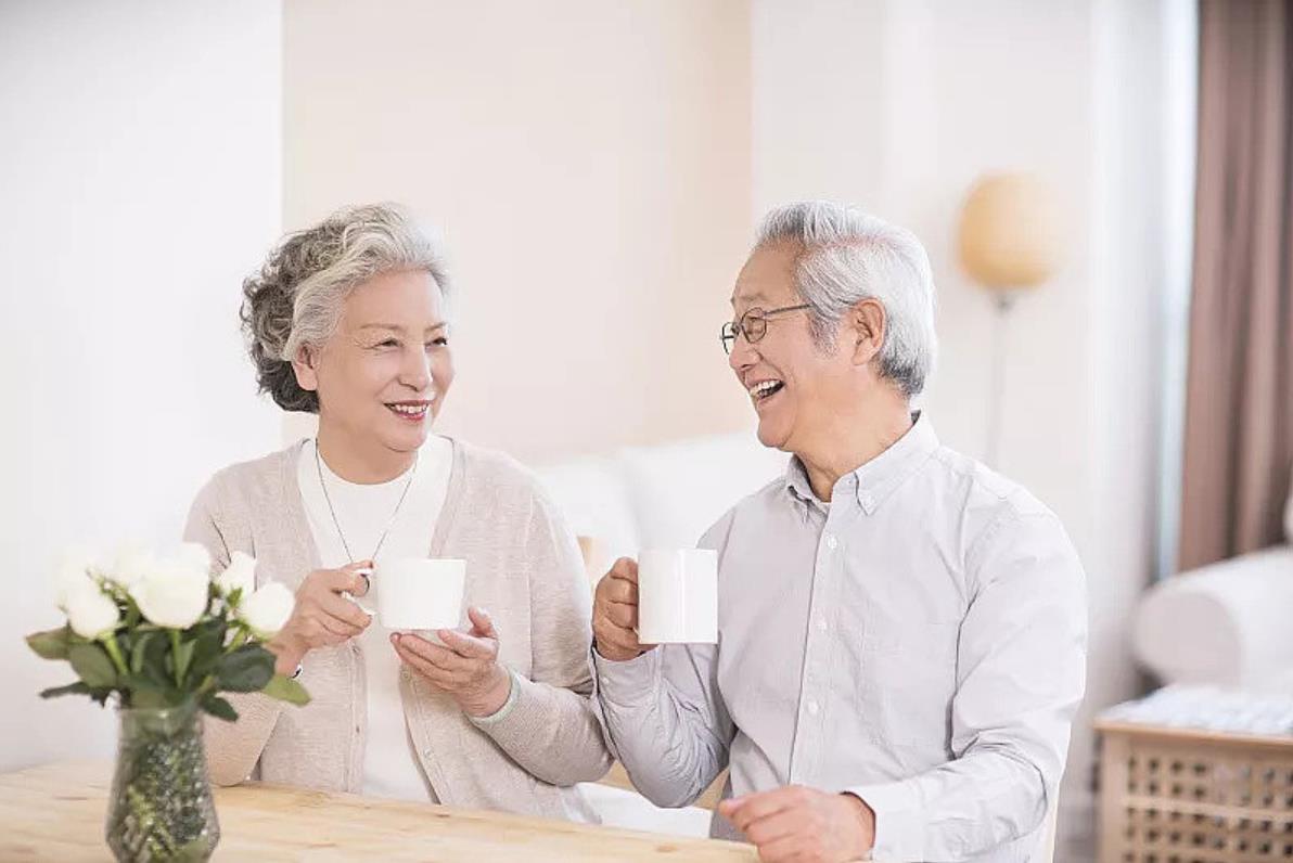 �û������Ϸ���ݼ�ÿһλ������